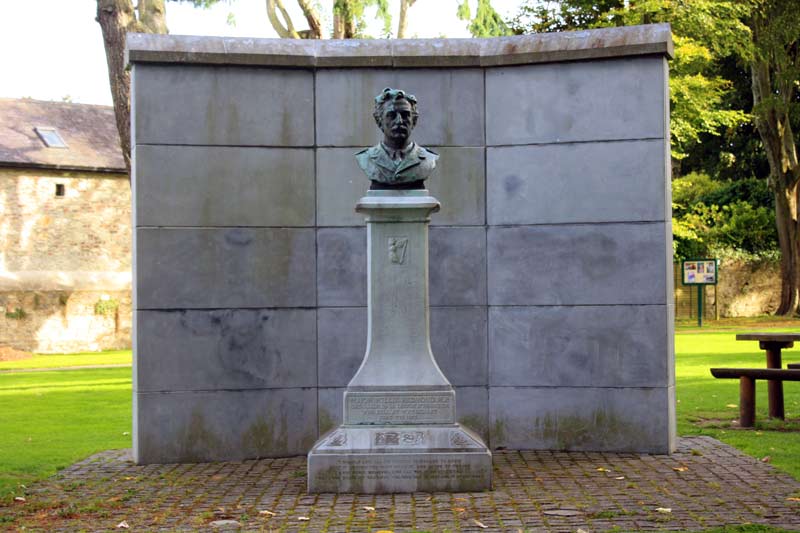 Willie Redmond Memorial Statue